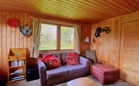 10 Pinewood Retreat
